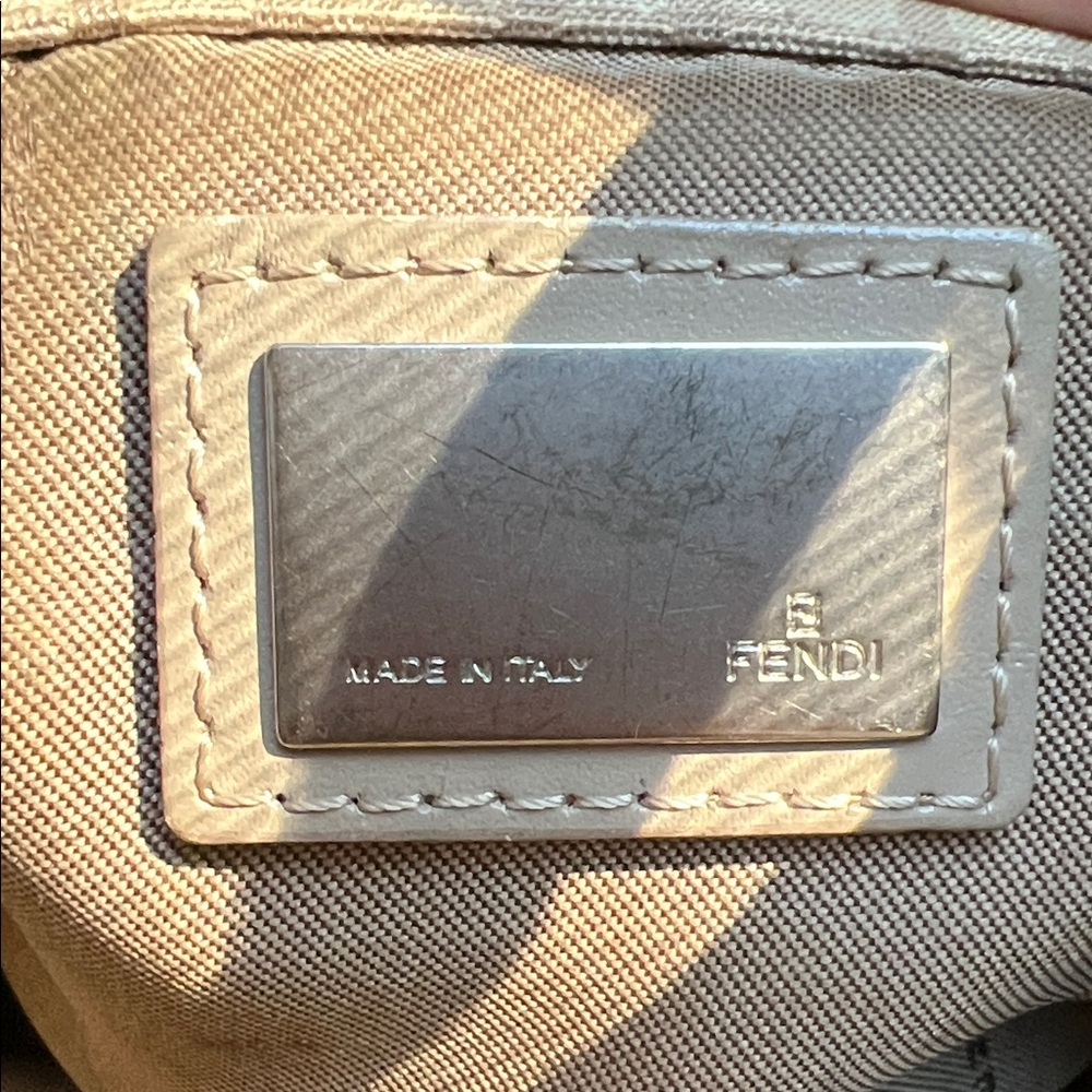 Fendi Baguette - Picture 8 of 9